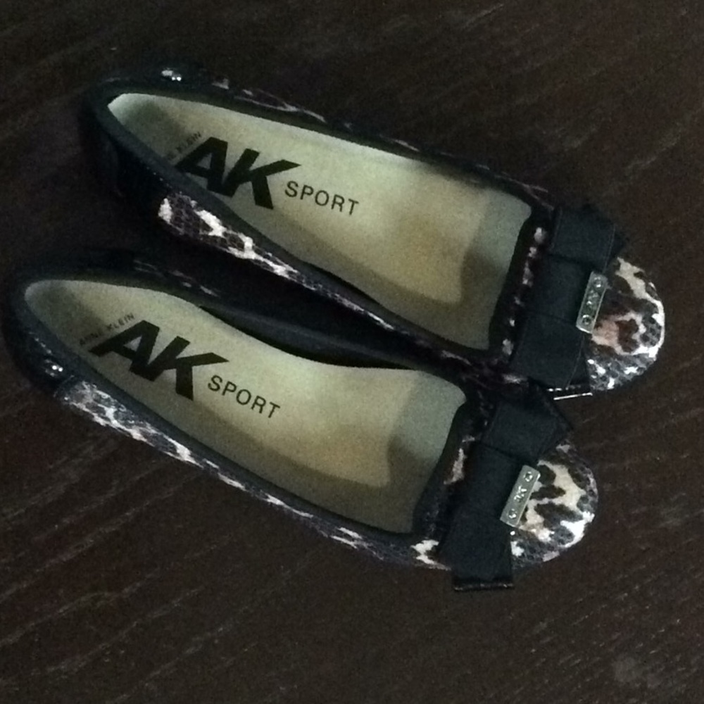 Leopard print ballet flats